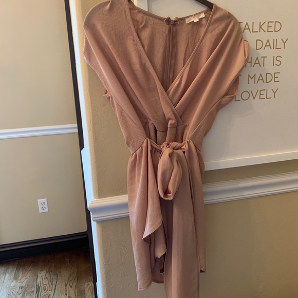 Amazing romper (only worn in picture) - Picture 2 of 2